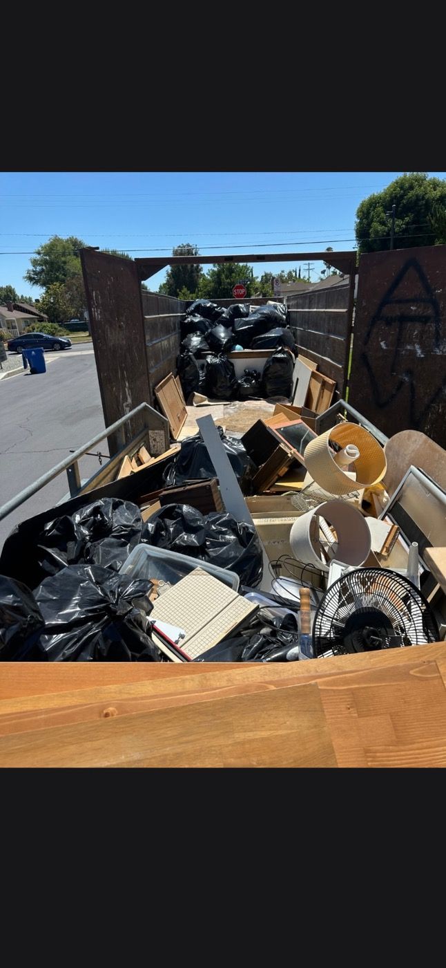Estate & hoarder cleanouts
